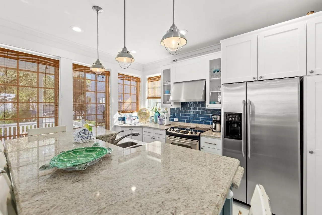 Quaint 2Br/25Ba Cottage Nestled Between 30A & Panama City Beach! Sleeps 6! United States
