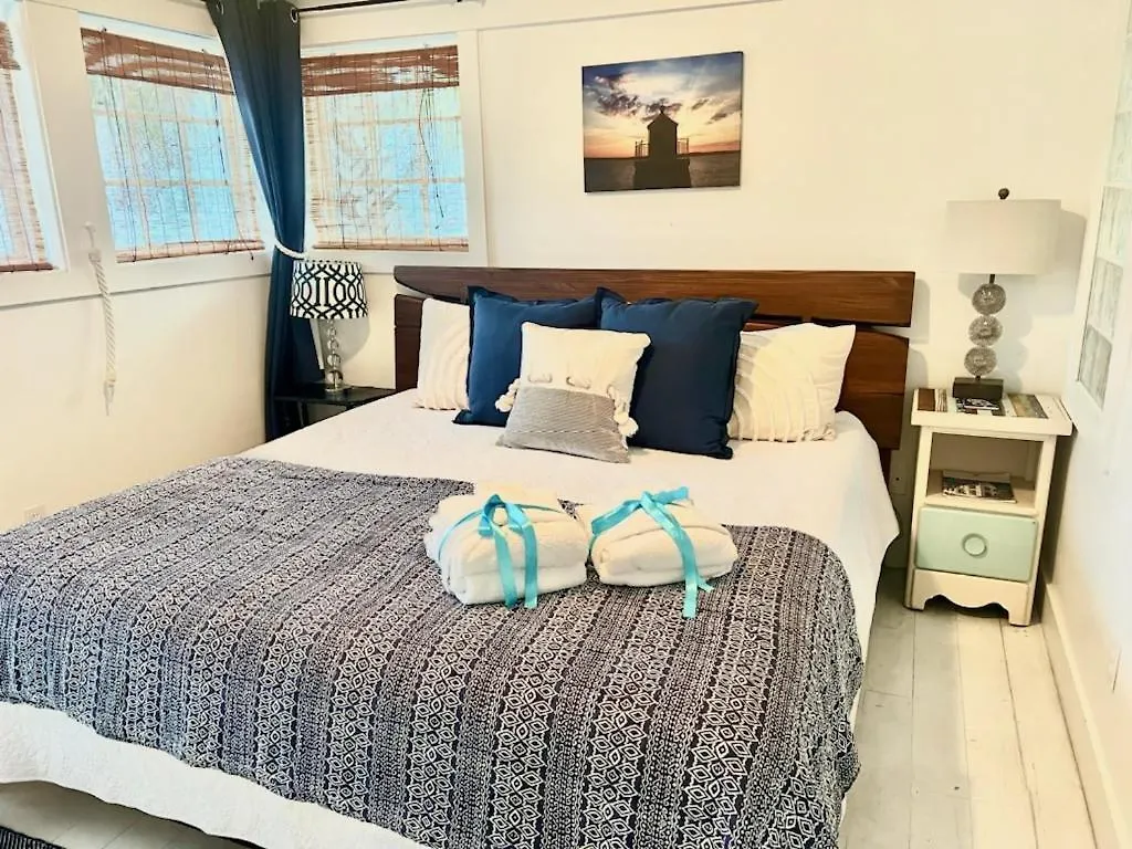 Quaint 2Br/25Ba Cottage Nestled Between 30A & Panama City Beach! Sleeps 6!