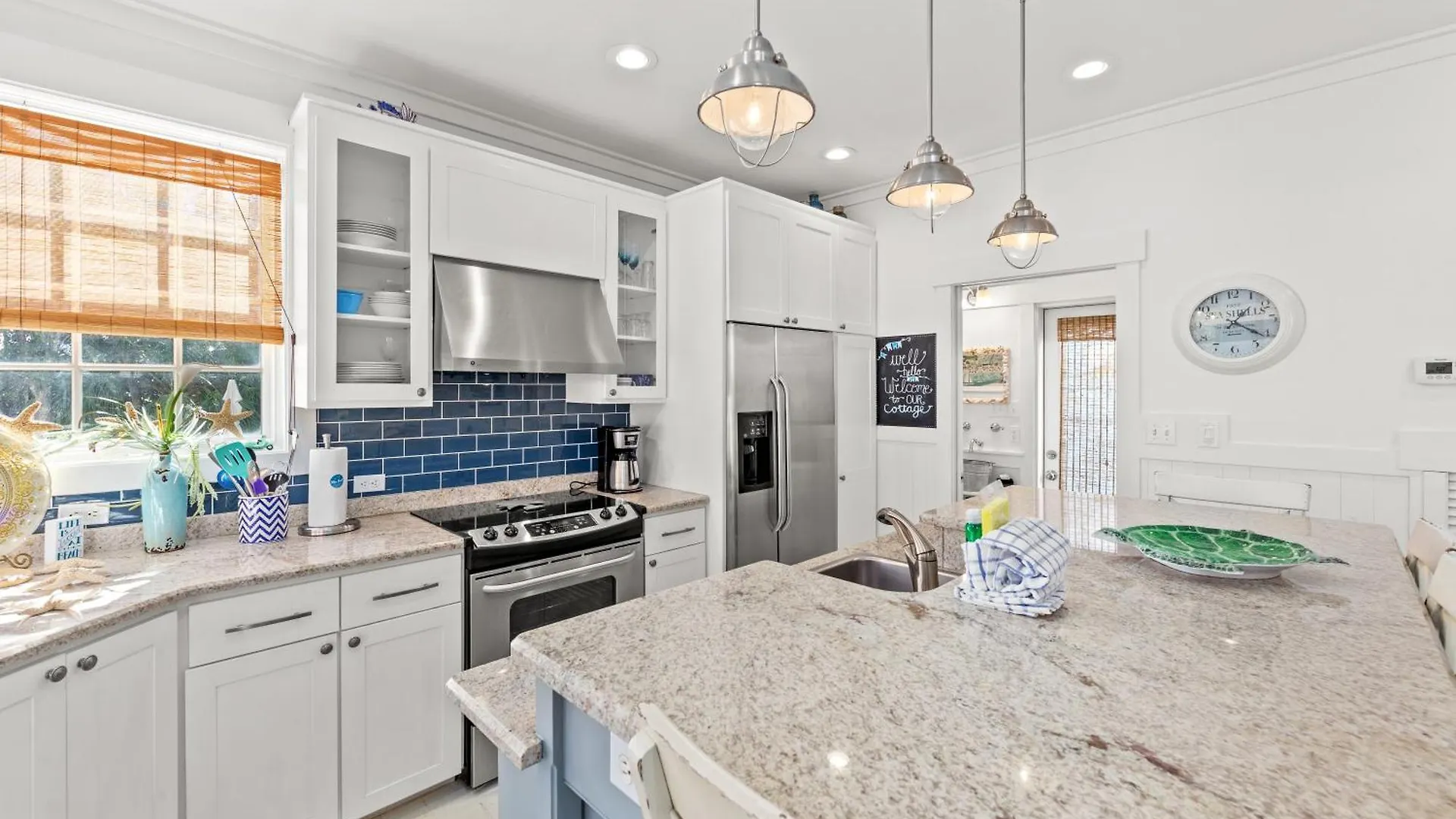 Quaint 2Br/25Ba Cottage Nestled Between 30A & Panama City Beach! Sleeps 6! Holiday home