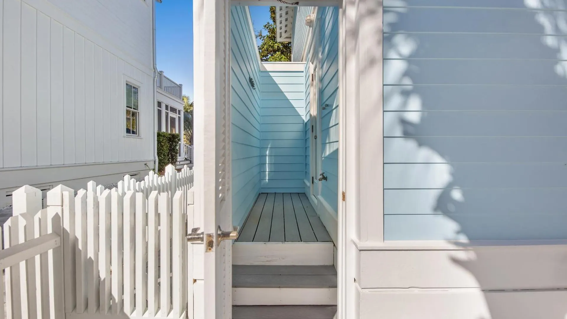 Quaint 2Br/25Ba Cottage Nestled Between 30A & Panama City Beach! Sleeps 6! Holiday home